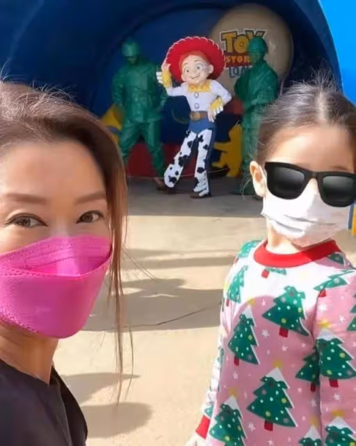 謝霆鋒：寧願陪外甥女也不願陪兒子，兒子與謝家關係冷淡讓人心寒