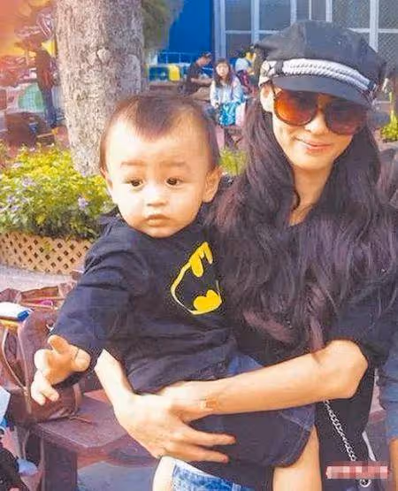 謝霆鋒:寧願陪外甥女也不願陪兒子,兒子與謝家關係冷淡讓人心寒