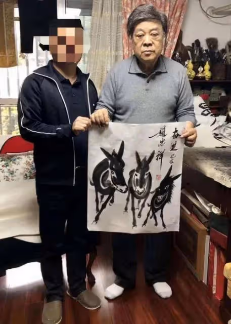 趙忠祥字畫從幾十萬跌到幾百塊,老書法家發話:他就不應該寫字賣
