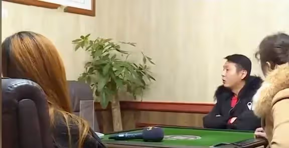 自私父母年輕只顧享樂,如今要兒子遷拆款治病,母親:就要你拿錢