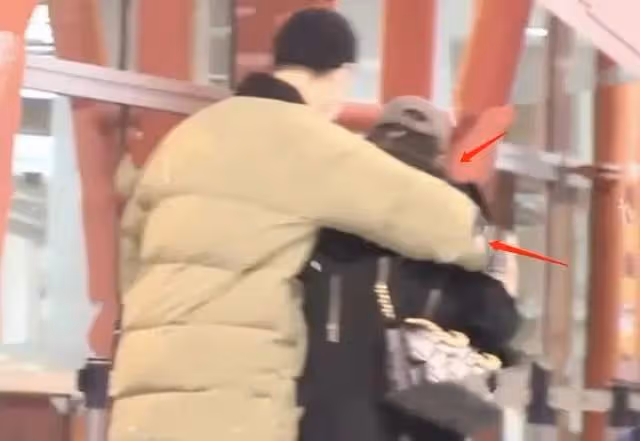 24小時內:娛樂圈1人被家暴,2對情侶熱戀,1人去世,悲喜各不同