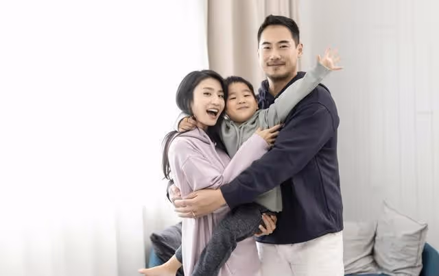 知名港星吐槽老公不給零花錢!被曝婚後不檢點,頻繁出席富豪飯局