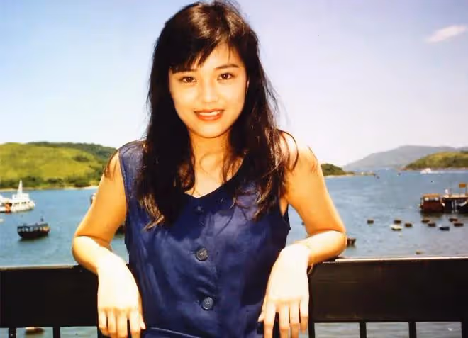 知名港星罕見曬娃!15歲女兒白到發光,拆掉5年牙套顏值大幅提升