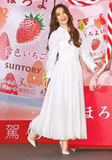 田馥甄在家中摔倒受傷，腰椎疼痛到落淚，連翻身也比較困難