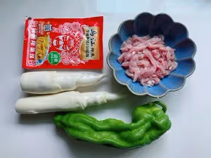 【水中人參】青椒茭白榨菜肉絲