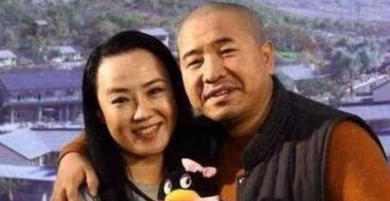原創趙本山唯一女徒弟，嫁入豪門身價過億，今52歲美若少女！