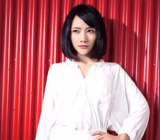視主持人舒冬老婆曝光，原來是彼此熟悉的她，難怪如此低調
