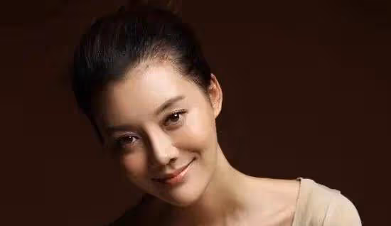 盤點娛樂圈五位離過婚女星，既漂亮又性感，給你500萬你會選誰