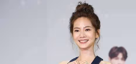 曾之喬身材凹凸有致，大秀s曲線，長發飄飄女人味十足