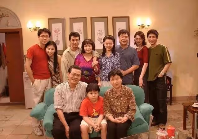 娛樂圈又一噩耗！76歲演員盧海潮離世引不舍，愛妻腦出血去世多年