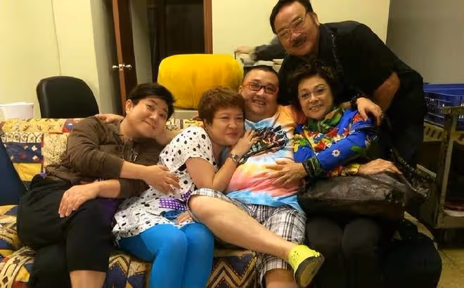 77歲老戲骨盧海潮去世！出身演藝世家，哥哥是知名演員兒子是主持