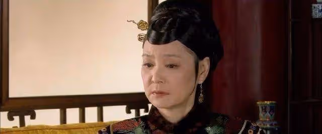 甄嬛傳：誰看懂了？甄嬛離宮後，宜修看到芳若，為何如此擔心？