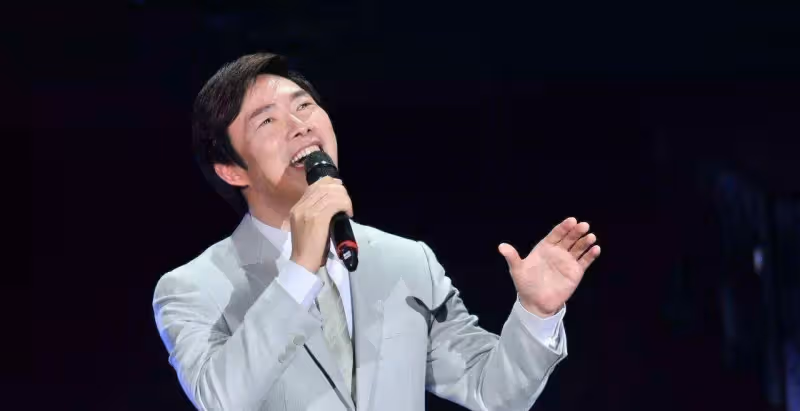 同為60歲，馮小剛梁家輝盡顯老態，而他們幾個似乎永遠是不老容顏