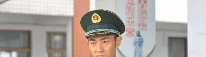 他演戲要「8個替身」，劇組等他拍戲要半年，卻沒人敢說他耍大牌