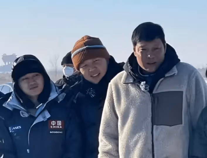 杜海濤減肥失敗遭反彈！與鹿晗錄綜藝肉臉明顯，穿著臃腫身材圓潤