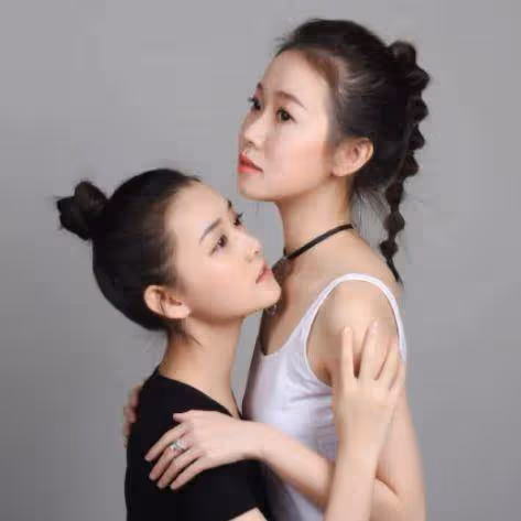 有種遺傳叫蔣依依的姐姐，上帝雖然吻了妹妹的臉，卻忘記了她的身