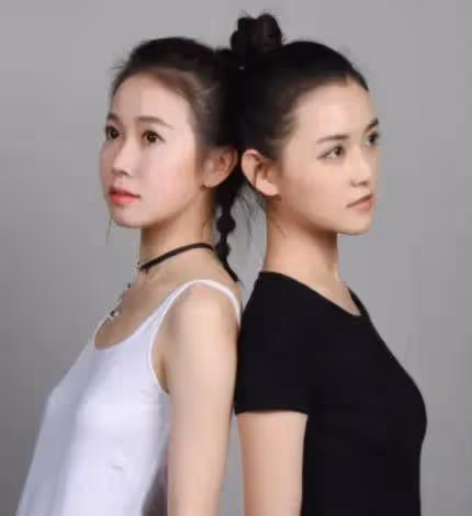 有種遺傳叫蔣依依的姐姐，上帝雖然吻了妹妹的臉，卻忘記了她的身