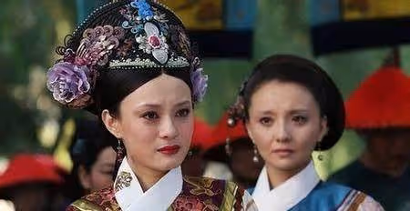 最像純元的其實不是甄嬛，也不是玉嬈，而是她，僅出場2次的女人