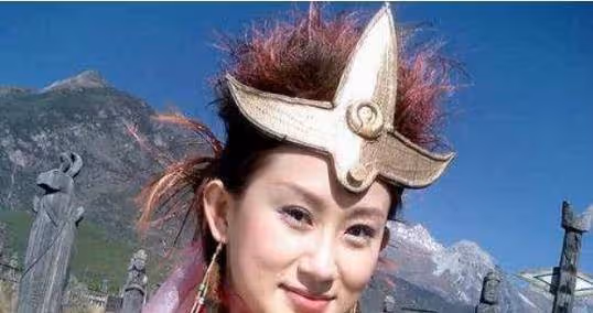 她嫁給了梅艷芳最愛的男人，8年連生3胎，40歲已成這樣