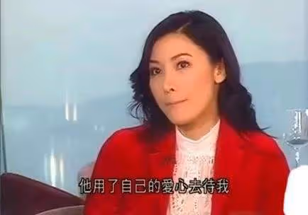 李嘉欣暗戳戳應戰劉鑾雄，稱絕育可以使狗安靜，內涵意味滿滿