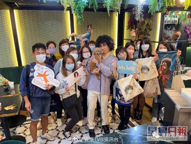 同偶像李玟Friend咗成功邀合唱！曾比特內地爆紅目標買三層樓贈家人