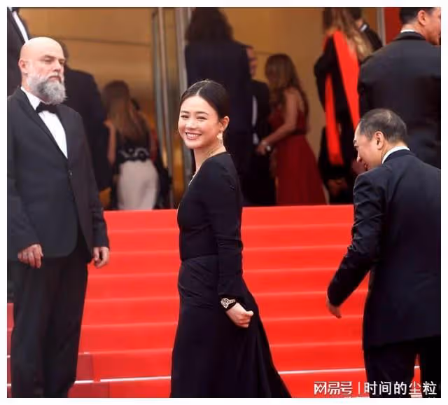 外媒鏡頭堪比照妖鏡,孫儷顏垮,楊冪露怯,女星生圖暴露人間真實