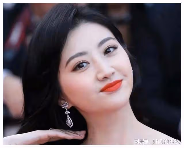 外媒鏡頭堪比照妖鏡，孫儷顏垮，楊冪露怯，女星生圖暴露人間真實