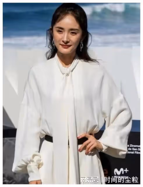 外媒鏡頭下的國內女星,真實堪比照妖鏡,孫儷露怯,劉亦菲扛住了