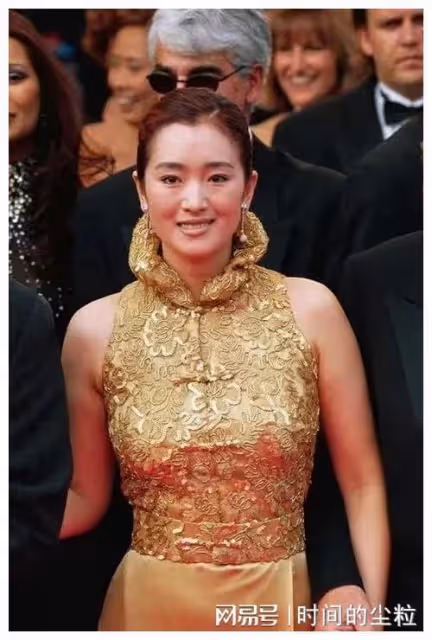 外媒鏡頭下的國內女星,真實堪比照妖鏡,孫儷露怯,劉亦菲扛住了