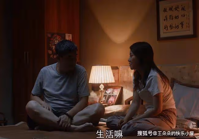 兒子身體不好,給兒子燉雞湯,兒媳卻倒進垃圾桶,凌晨聽到的對話,讓我恍然大悟