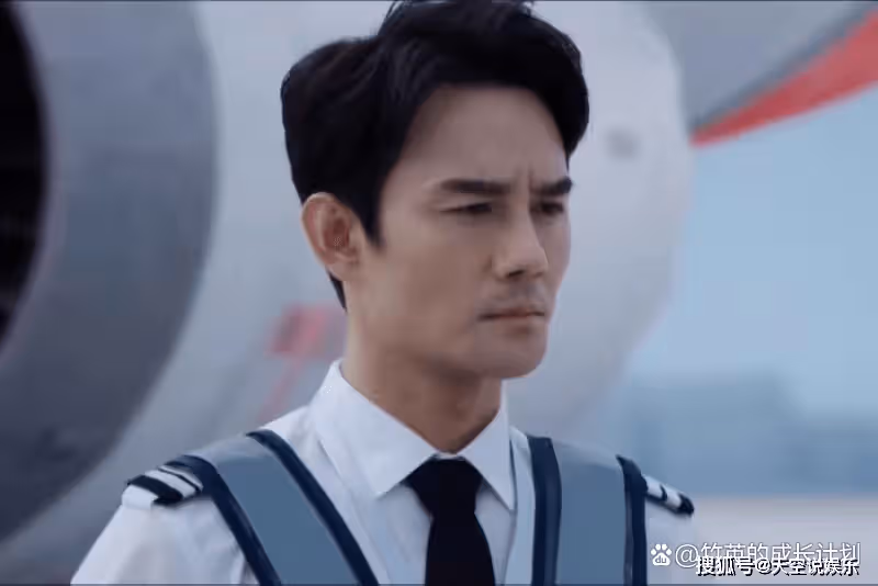《向風而行》我們都錯了,原來羅憶從來不是顧南亭的白月光