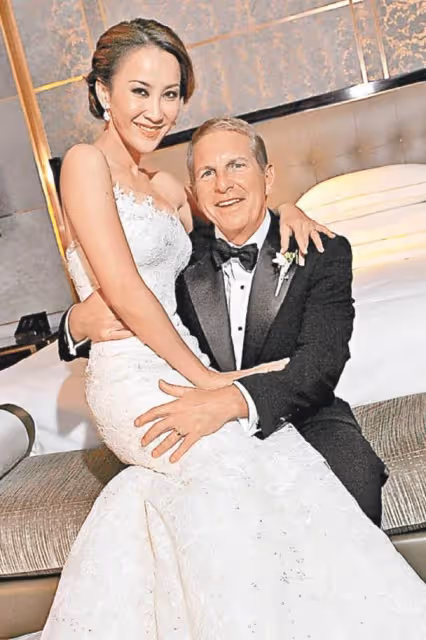 47歲李玫被港媒曝出婚變，分居半年體重降至80斤，老公曾多次出軌