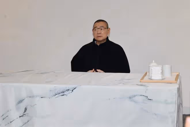 劉鑾雄否認高爾夫球事件,暗諷李嘉欣心機重,婚後還和他要名牌包