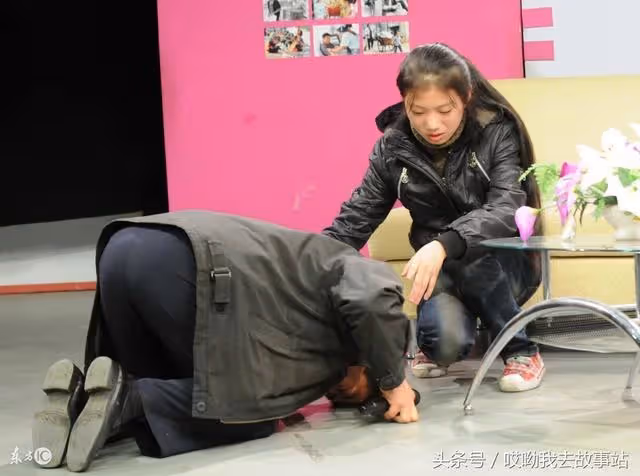 姐姐臥床十年，弟弟就照顧了十年，結婚時一棍子打跑了自己的媳婦