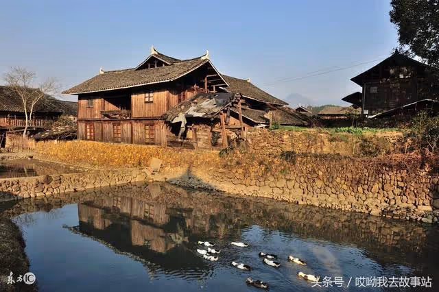 姐姐養弟弟十八年，弟弟住豪房，姐姐還住坯房，結婚時傻了