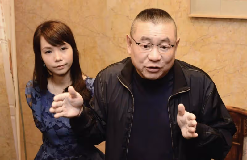 大劉斥4000萬買下前任豪宅，呂麗君持9年虧千萬，現與子女租房住