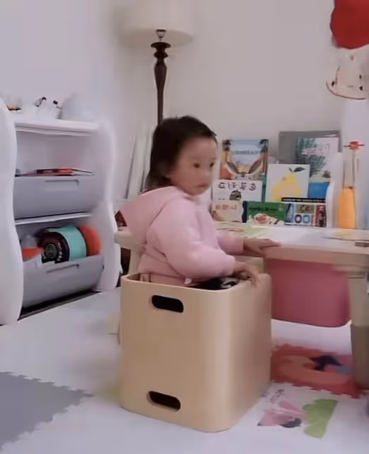 苗苗曬一家四口,稱全家確診新冠並集體轉陰,兒女露正臉都像鄭愷