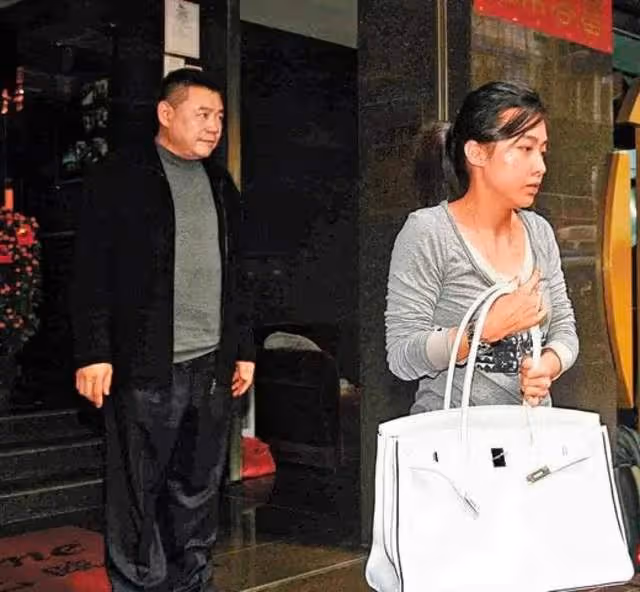 港媒曝劉鑾雄呂麗君簽的商業合同細節:男方4000萬買女方頂層豪宅
