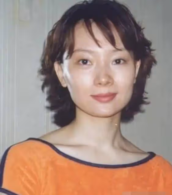陳數又變臉,網友:她老公不斷被抓包約會美女她不斷變臉是絕配