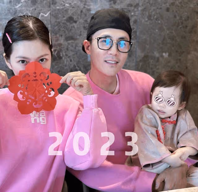王燦分享母女日常,自製糖葫蘆卻不讓蛋餃吃,被贊和杜淳有夫妻相