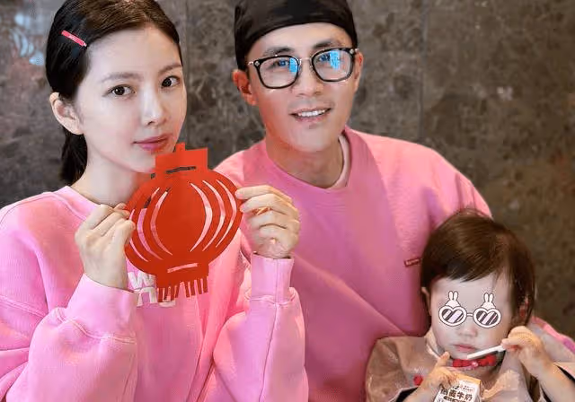 王燦分享母女日常,自製糖葫蘆卻不讓蛋餃吃,被贊和杜淳有夫妻相