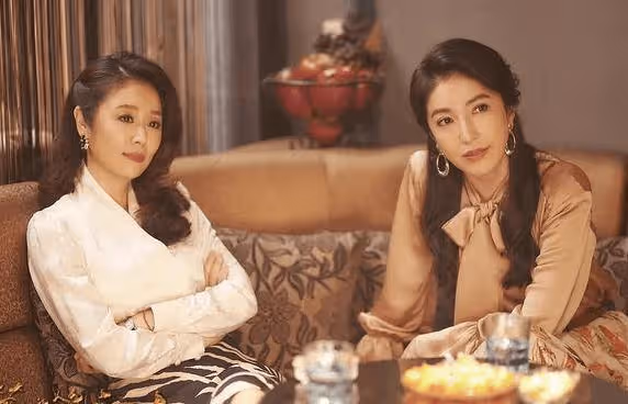 林心如曬照為女兒慶生,頭戴氣球帽笑得好開心,被誇還自黑裝可愛