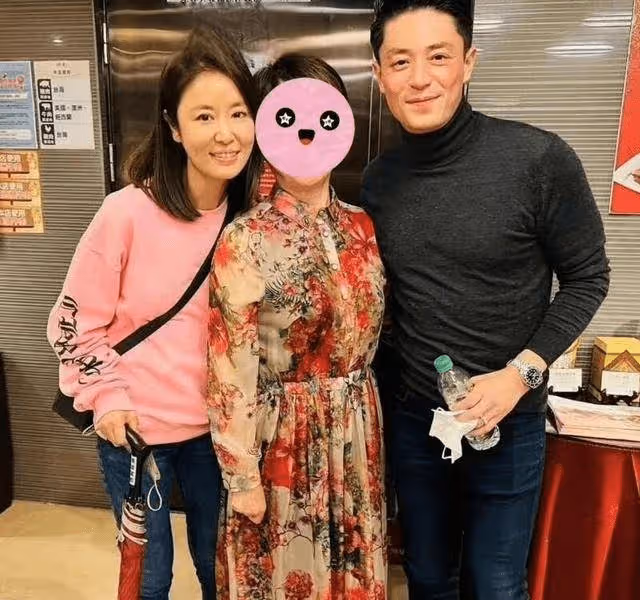 林心如曬照為女兒慶生,頭戴氣球帽笑得好開心,被誇還自黑裝可愛