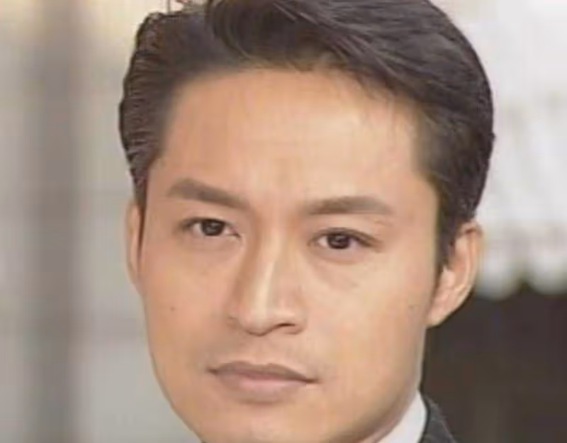 她與影帝因戲生情，恩愛十年卻以離婚收場，今37歲依舊宛若少女