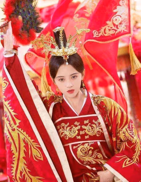 十大古裝美女，迪麗熱巴第四，趙麗穎僅排第三，第一實至名歸！