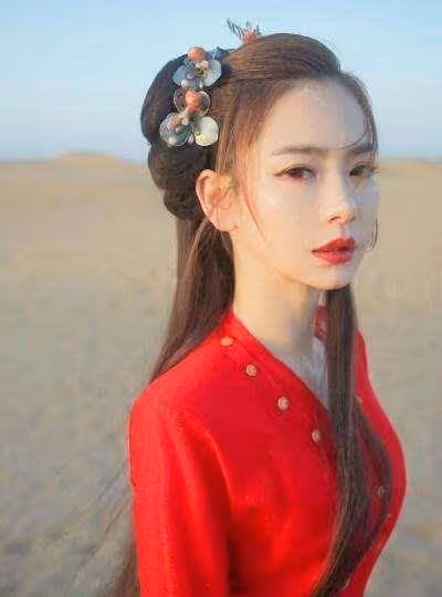 十大古裝美女，迪麗熱巴第四，趙麗穎僅排第三，第一實至名歸！