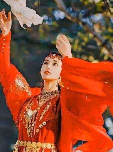 十大古裝美女，迪麗熱巴第四，趙麗穎僅排第三，第一實至名歸！