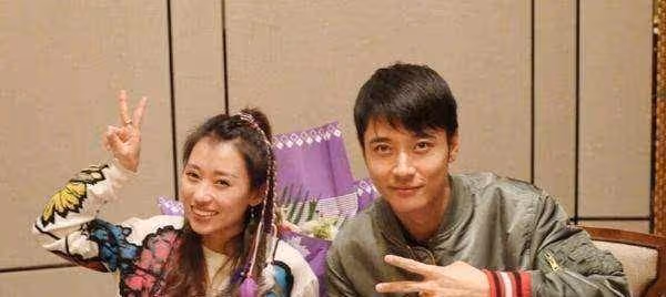 19歲出道和蔡少芬是閨蜜，感情堪稱坎坷，如今49歲風韻猶存