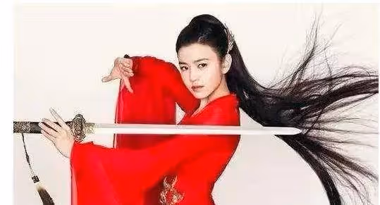 時隔多年「小龍女」陳妍希再穿古裝，當初嫌她丑，現在美到認不出