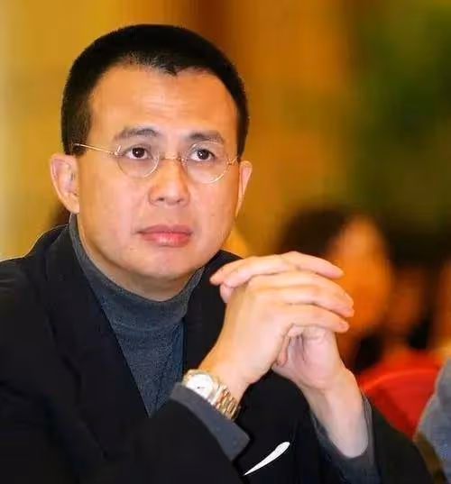 李澤楷近照：發福明顯不注意形象，對美女不感興趣，生活相當節約